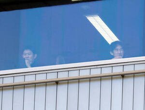 J1百年構想リーグ　第16節　東京対東京V　視察に訪れた日本代表森保一監督(左)と齊藤俊秀コーチ(撮影･山本朝陽)