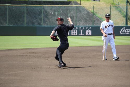 巨人戸郷翔征投手がジャイアンツ球場で調整。