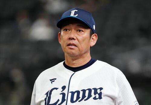 西武鳥越裕介ヘッドコーチ(2025年6月撮影)