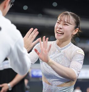 西山首位、岸2位　女子1回目　体操･NHK杯　14日