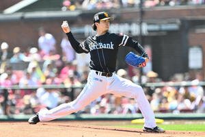 楽天対ソフトバンク　ソフトバンク先発の上沢直之(撮影･滝沢徹郎)　