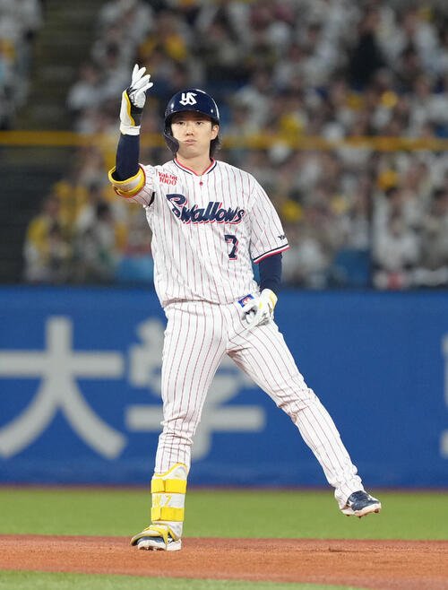 ヤクルト長岡秀樹(2026年4月撮影)