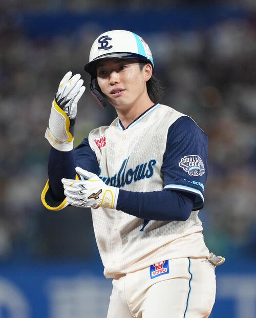 ヤクルト長岡秀樹(26年4月撮影)
