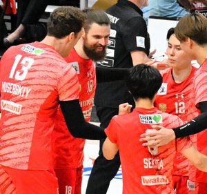 昨季王者のサントリー先勝　バレー･SVリーグ　15日