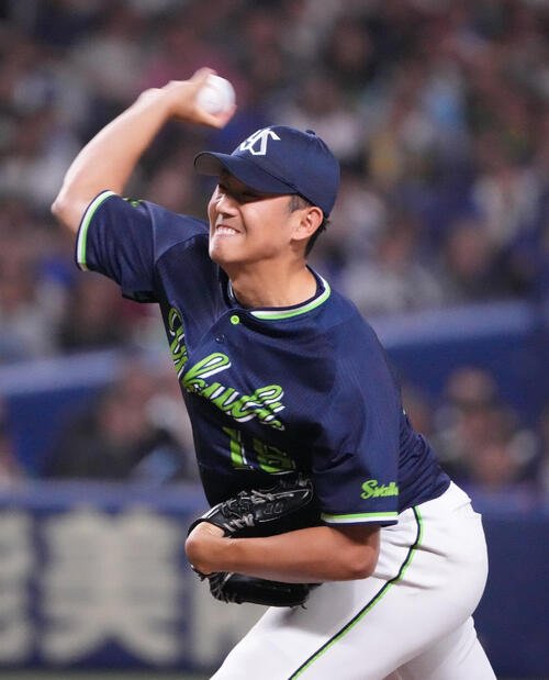中日対ヤクルト　1回裏、登板するヤクルト先発の奥川恭伸(撮影･森本幸一)