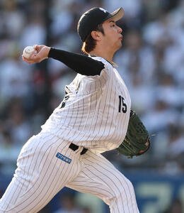 ロッテ対オリックス　力投するロッテ横山陸人(撮影･野上伸悟)
