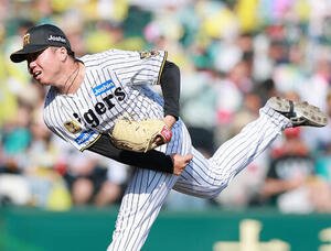 阪神対広島　7回表、力投する阪神村上頌樹(撮影･上山淳一)
