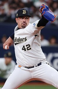 九回に登板したオリックスのマチャド＝日刊スポーツ