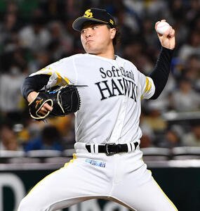ソフトバンク対日本ハム　ソフトバンク先発の前田純(撮影･岩下翔太)