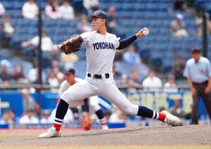 高校野球春季関東大会　準決勝　山梨学院対横浜　先発し力投する横浜･小林鉄三郎(撮影･鈴木みどり)＝2026年5月23日
