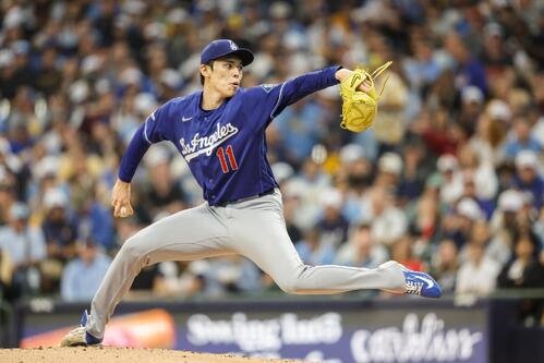 ブルワーズ戦に先発したドジャース佐々木(AP)
