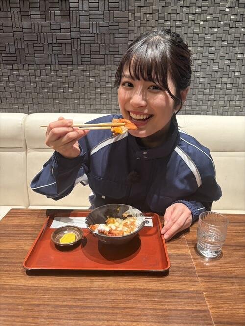 空港内で豚丼もいただきました