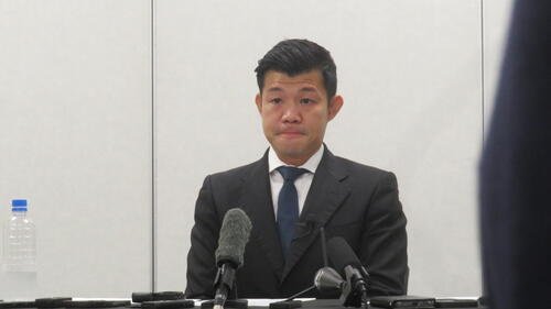 6月6日のIBF世界フライ級王者矢吹正道の防衛戦が組まれる興行に関する記者会見に臨んだ元位世界3階級制覇王者亀田興毅氏