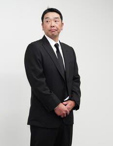 会見に臨む巨人阿部慎之助監督(撮影･鈴木みどり)