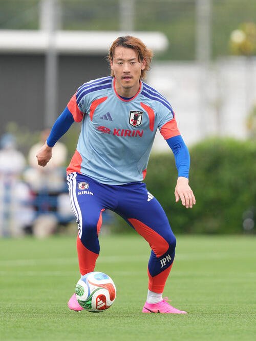 日本代表練習　練習に望む瀬古歩夢(撮影･足立雅史)