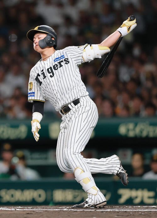セ･パ交流戦　阪神対日本ハム1回戦　阪神対日本ハム　6回裏阪神1死、立石正広は空振り三振に倒れる(撮影･上山淳一)