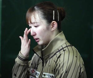 卓球アジア選手権代表選考会最終日　女子シングルス準決勝　赤江夏星対早田ひな　赤江夏星に敗れ涙を見せる早田ひな(撮影･小島史椰)