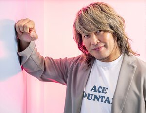 新日本プロレスリングの社長で、元プロレスラーの棚橋弘至さん=2025年12月、横関一浩撮影
