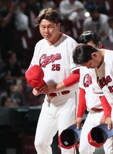 広島対ロッテ　敗れた新井貴浩監督(撮影･加藤孝規)