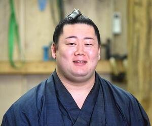 十両昇進会見を行う嵐富士(撮影･山田遼太郎)