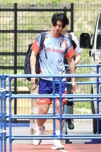 日本代表練習　練習場に到着した上田綺世(撮影･宮地輝)
