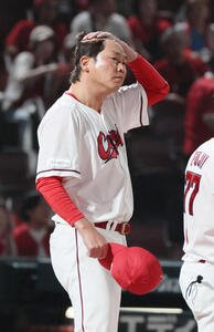 広島対ロッテ　ロッテの位3連敗の新井貴浩監督(撮影･加藤孝規)