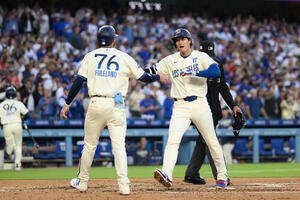 1回、11号2ランを放ったドジャース大谷(AP)