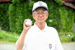 育成功労賞を受賞した伊藤裕之さん=弘前市、小田邦彦撮影