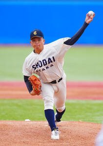全日本大学野球選手権　2回戦　大商大対東日本国際大　力投する大商大先発の星野世那(撮影･垰建太)