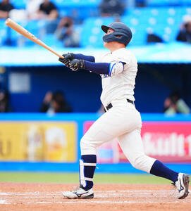 全日本大学野球選手権　2回戦　大商大対東日本国際大　5回表大商大2死一塁、2点本塁打を放つ春山陽登(撮影･垰建太)
