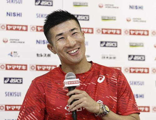 日本選手権を前に記者会見する桐生祥秀(代表撮影)