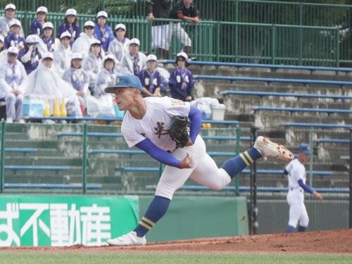 東北対聖光学院　先発し好投する聖光学院･紺野耀大投手(撮影･高橋香奈)