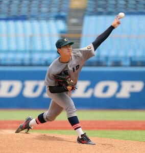 全日本大学野球選手権　準決勝　東北福祉大対慶大　先発した慶大･渡辺和大(撮影･柴田隆二)