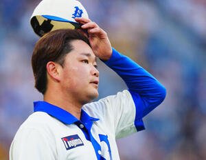 DeNA対阪神　1回に5失点したDeNA先発石田裕太郎は渋い表情(撮影･垰建太)