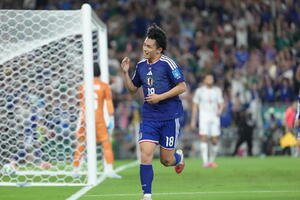 日本対チュニジア　後半、日本4得点目となるゴールを決める上田綺世(撮影･足立雅史)