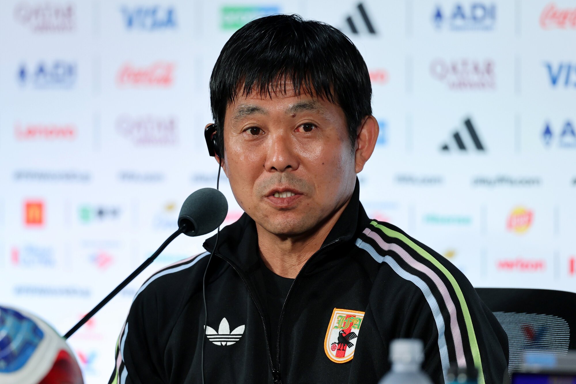 サッカーワールドカップ北中米大会のスウェーデンを前に、会見する日本代表の森保一監督＝内田光撮影