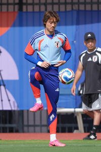 調整する瀬古歩夢(撮影･足立雅史)
