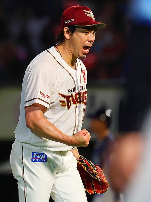 楽天対西武　7回表西武2死二塁、平沢大河を二飛に仕留めガッツポーズでほえる前田健太(撮影･野上伸悟)