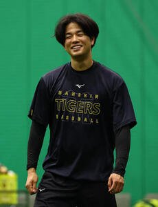 阪神対ヤクルト　笑顔を見せる高橋遥人(撮影･上田博志)