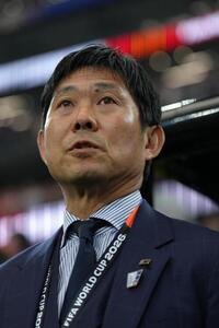 日本対スウェーデン　君が代を斉唱で目を潤ませる森保一監督(撮影･足立雅史)
