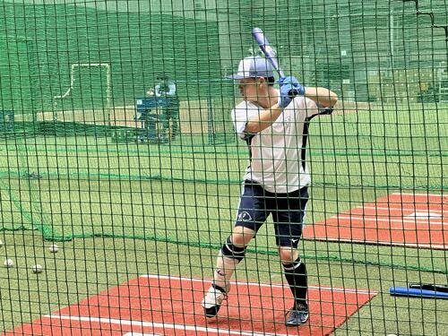 28日に3時間以上も振り込んだ西武秋山(撮影･金子真仁)