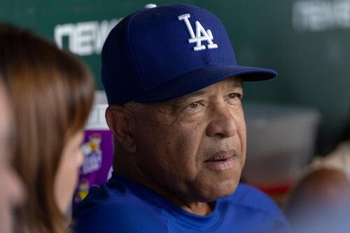 パドレス戦で監督通算999勝目を飾ったドジャース･ロバーツ監督(AP)