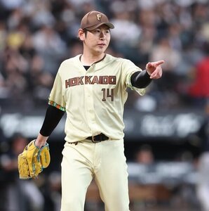 二回表、オリックスを無失点に抑える日本ハムの加藤貴＝日刊スポーツ