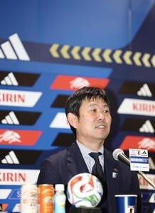 質問に答える森保一監督(撮影･河田真司)