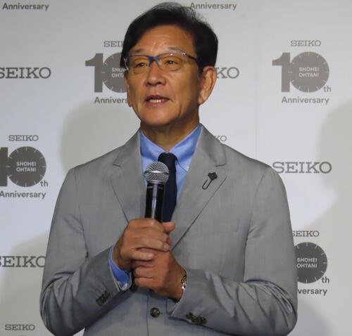 セイコーウオッチ株式会社の｢100万時間の積算腕時計『Star Time』発表会｣に登壇した日本ハム栗山英樹CBO(撮影･水谷京裕)