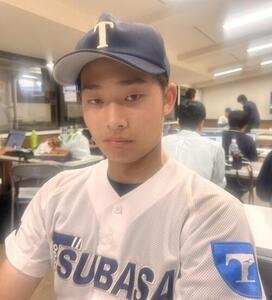 試合後、取材に応じるつばさ総合･渡辺晃生(撮影･平山連)
