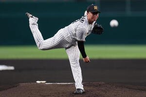 阪神対広島　力投する阪神先発の村上頌樹(撮影･前田充)