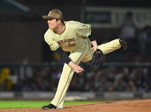 楽天対日本ハム　日本ハム6番手で登板し試合を締めた田中正義(撮影･滝沢徹郎)