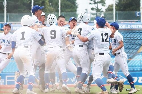 【高校野球】錦城学園･沢根健太主将が逆転サヨナラ打｢回してくれたチームのため｣／東東京