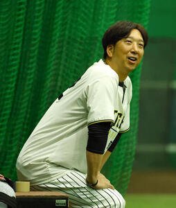 【阪神】野手13人が異例の1時間バント練習　藤川監督｢チームプレーを｣巨人3連倒へ準備万端